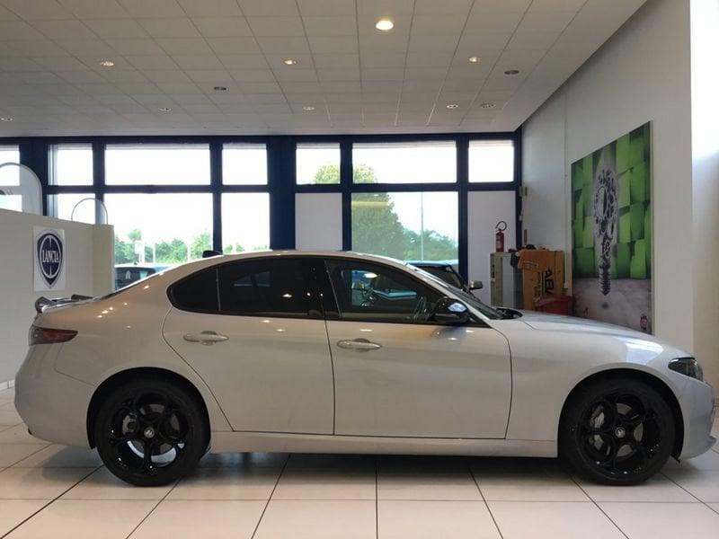 Alfa Romeo Giulia 2.0 Turbo 280 CV AT8 AWD Q4 Sprint MY24