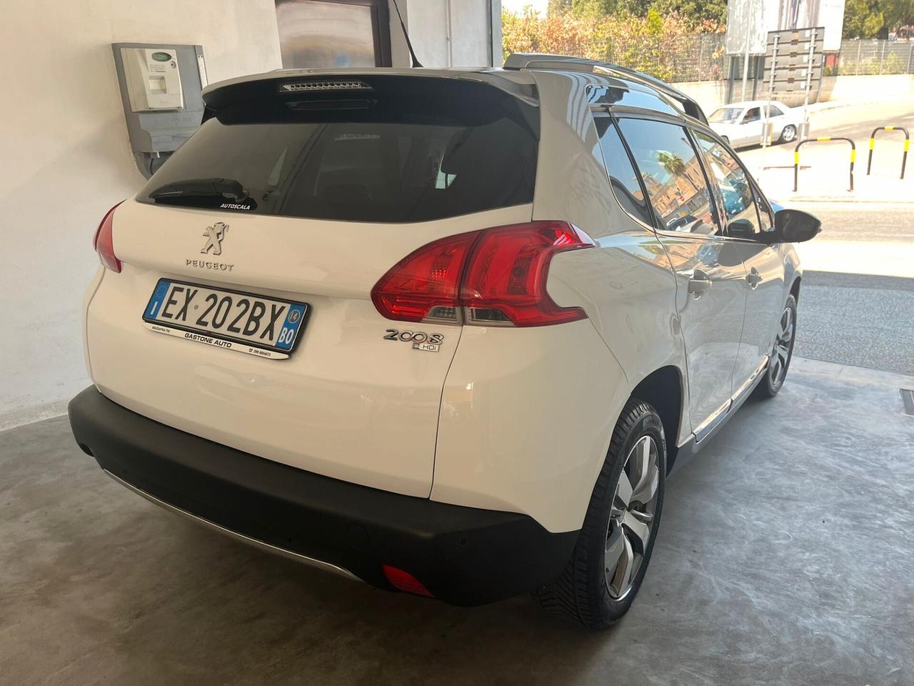 Peugeot 2008 1.6 92 CV ETG6 Allure TETTO