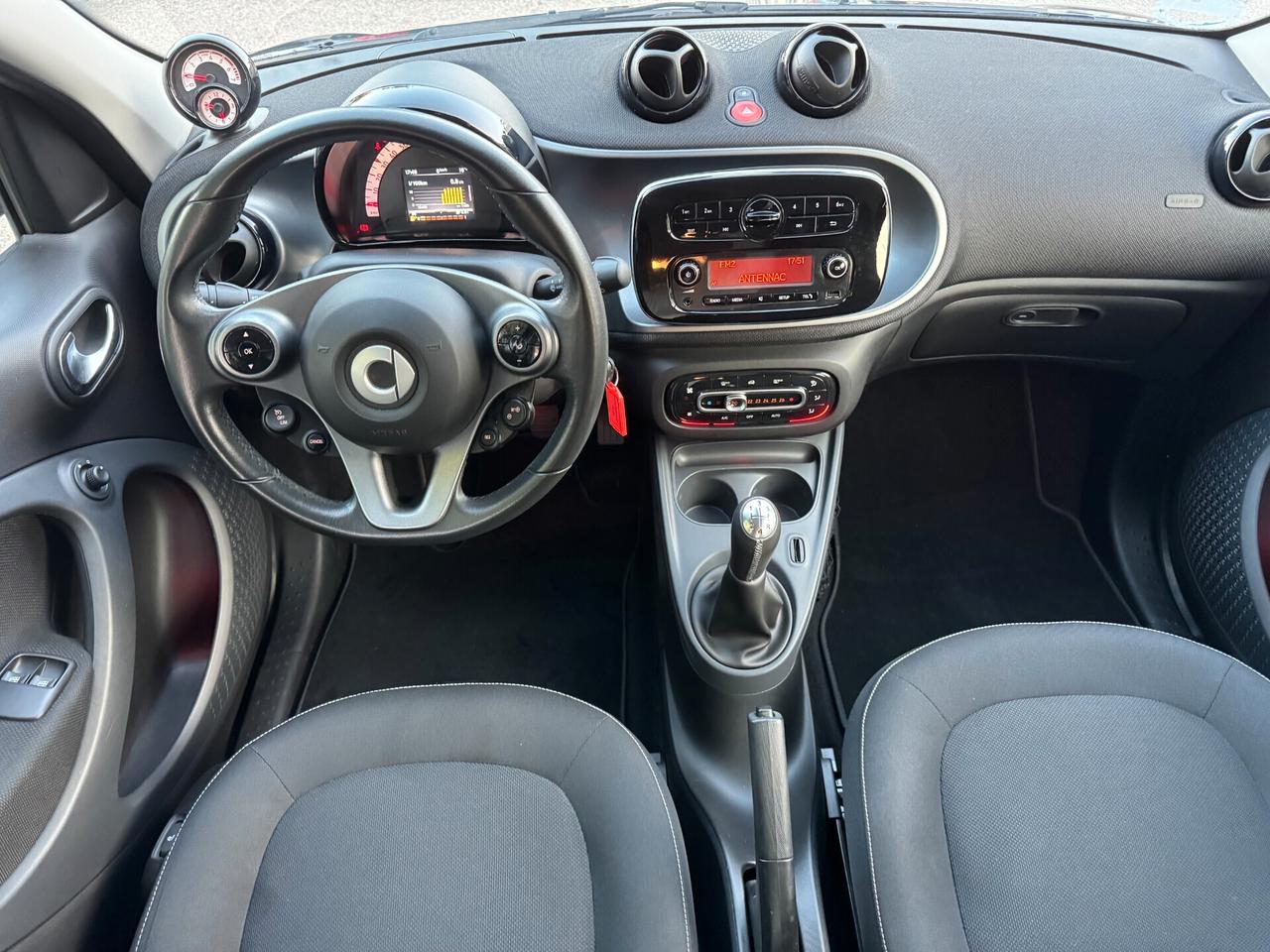 Smart ForFour 70 1.0 Passion 2018 LED