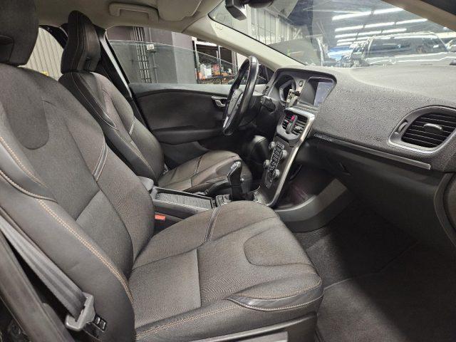 VOLVO V40 Cross Country D2 1.6