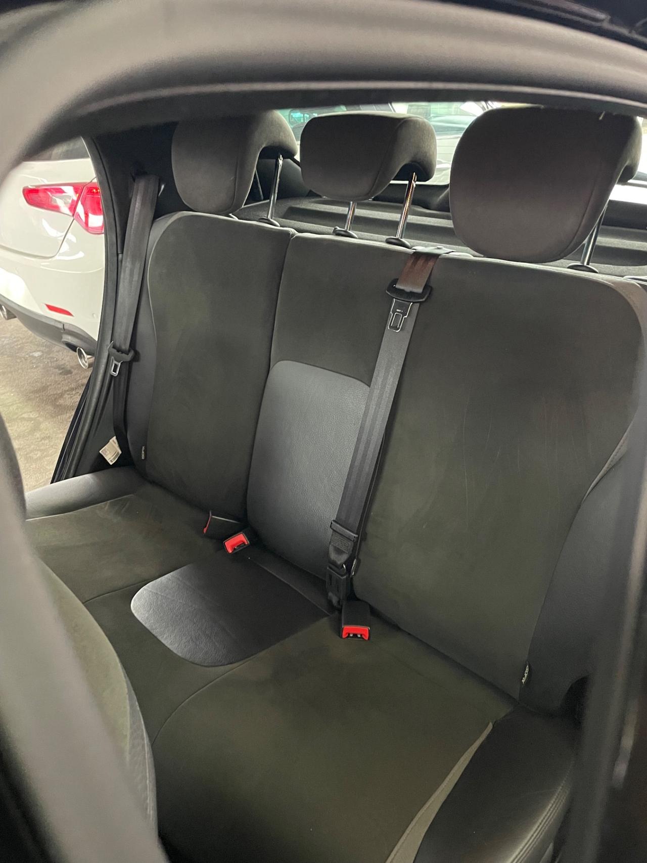 Lancia Ypsilon 1.2 69 CV 5 porte GPL Ecochic Unyca tetto nav sensori pelle