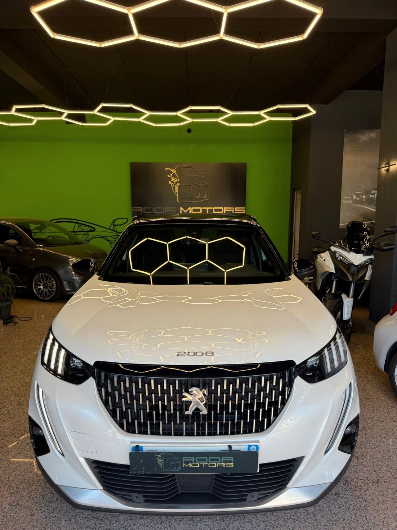 Peugeot 2008 PureTech 155 S&S EAT8 GT