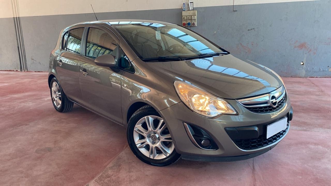 Opel Corsa 1.2 85CV 5 porte GPL-TECH Edition