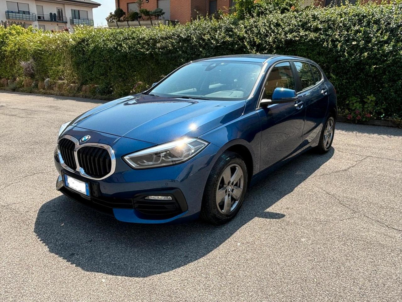 Bmw 116 116d 5p. Advantage