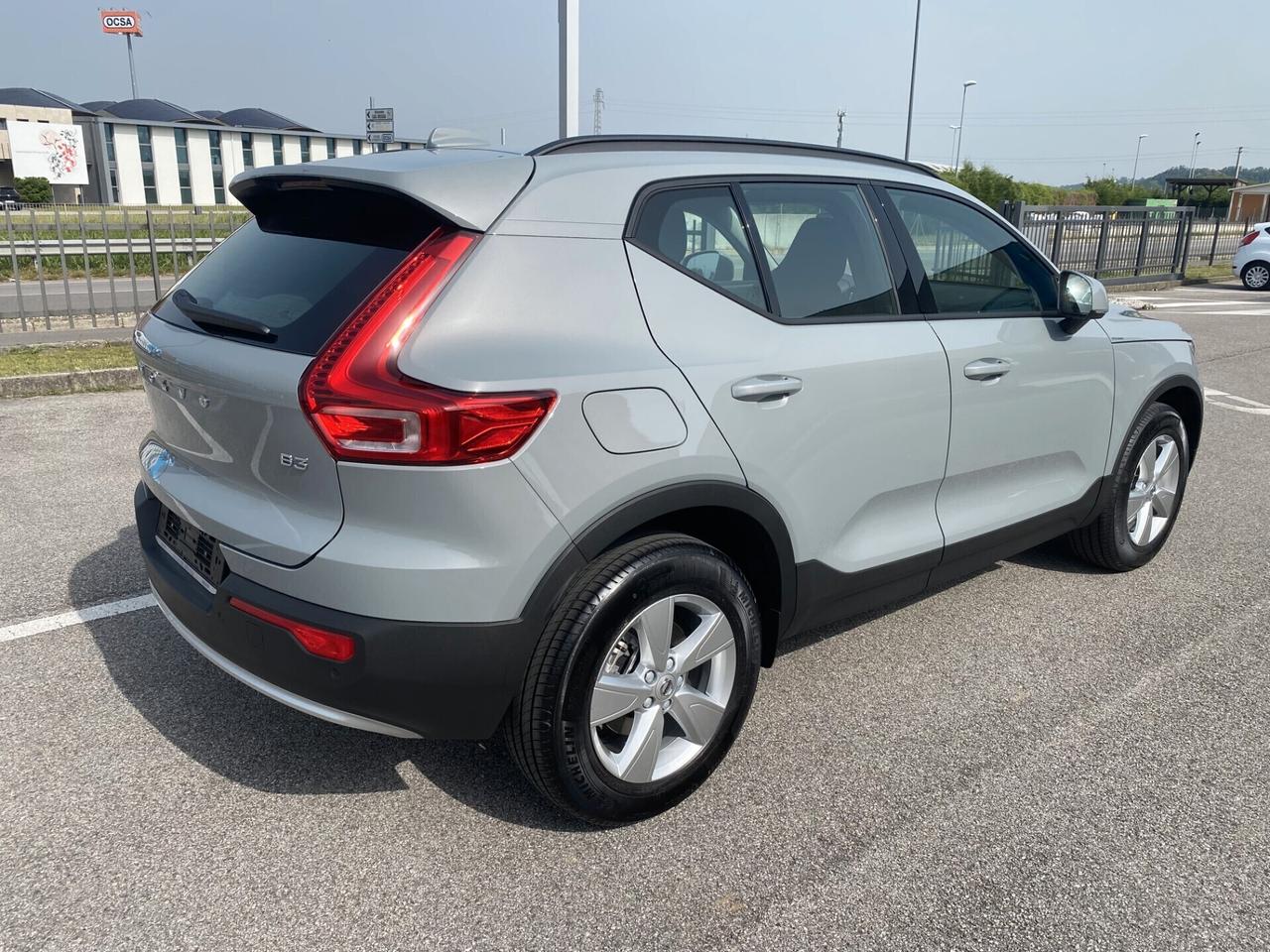 Volvo XC40 B3 (Benzina/Hybrid) Autom. Essential
