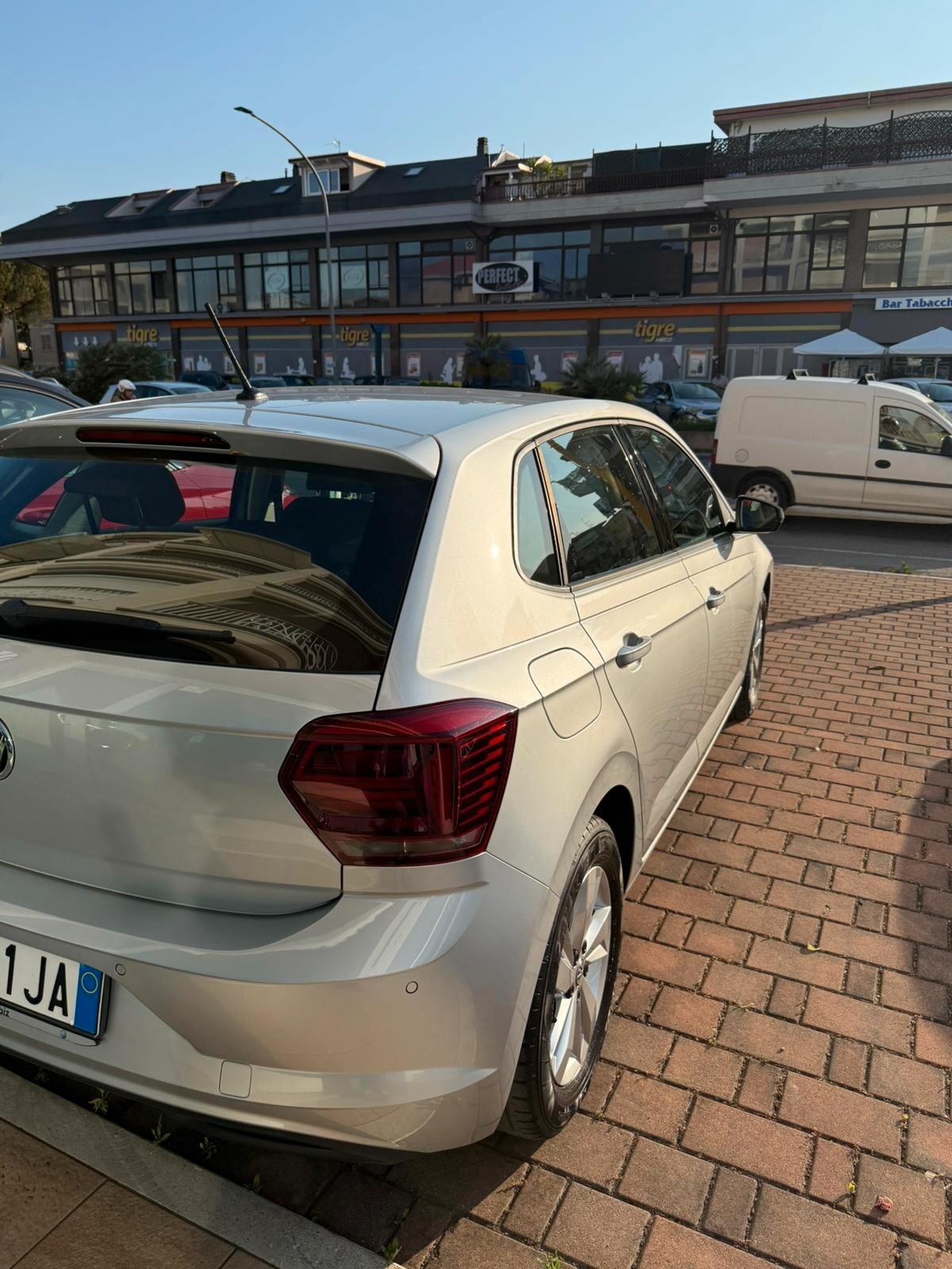 VOLKSWAGEN POLO 1,6 TDI 80 CV COMFORTLINE BLUEMOTION MY18 5P