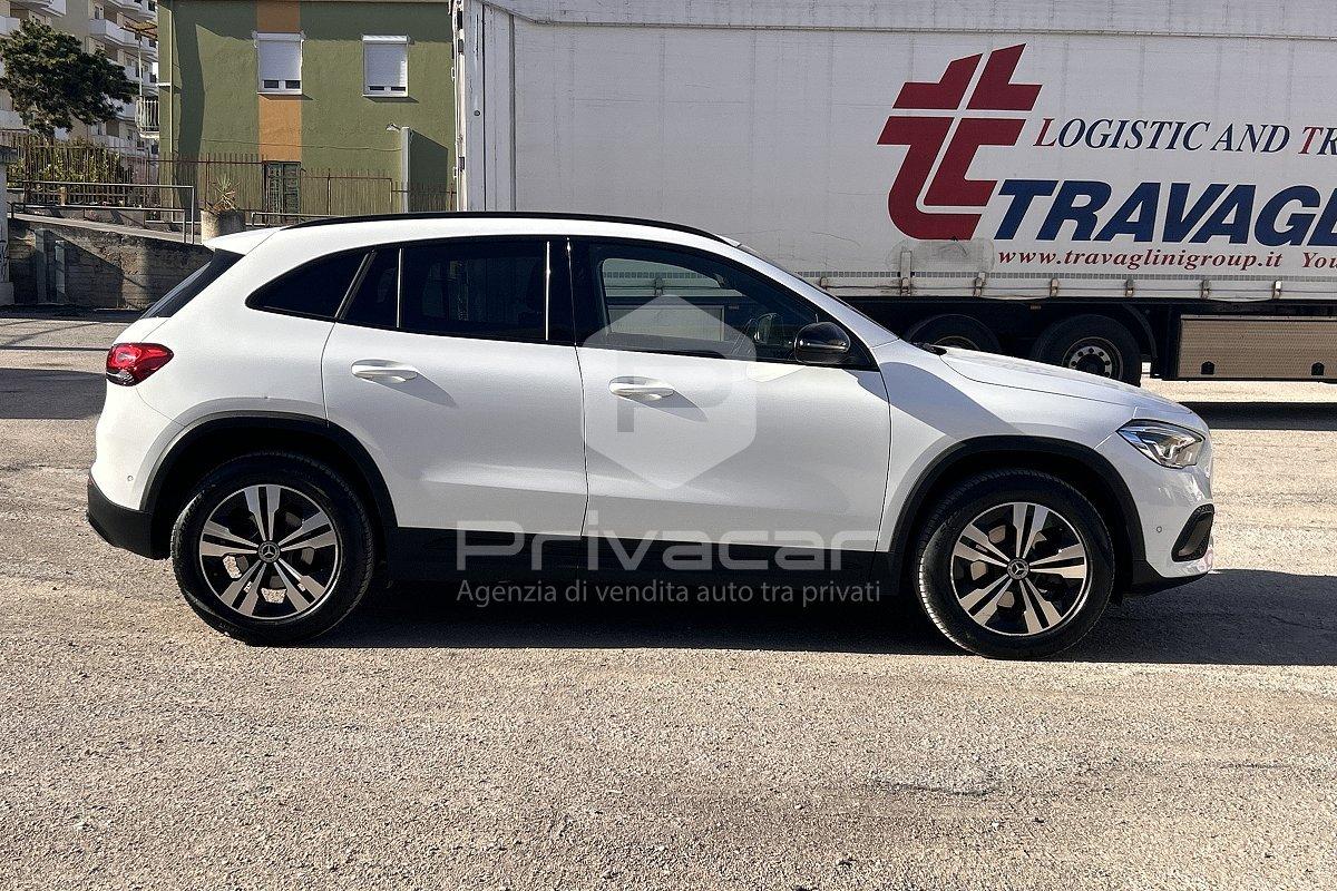 MERCEDES GLA 200 d Automatic Sport
