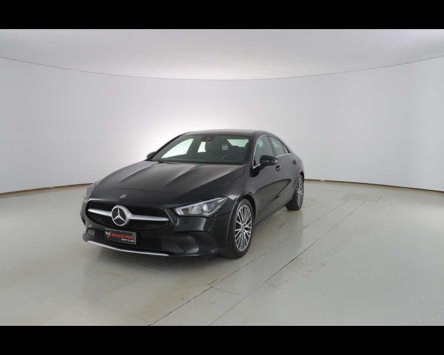MERCEDES-BENZ CLA 180 d Automatic Premium