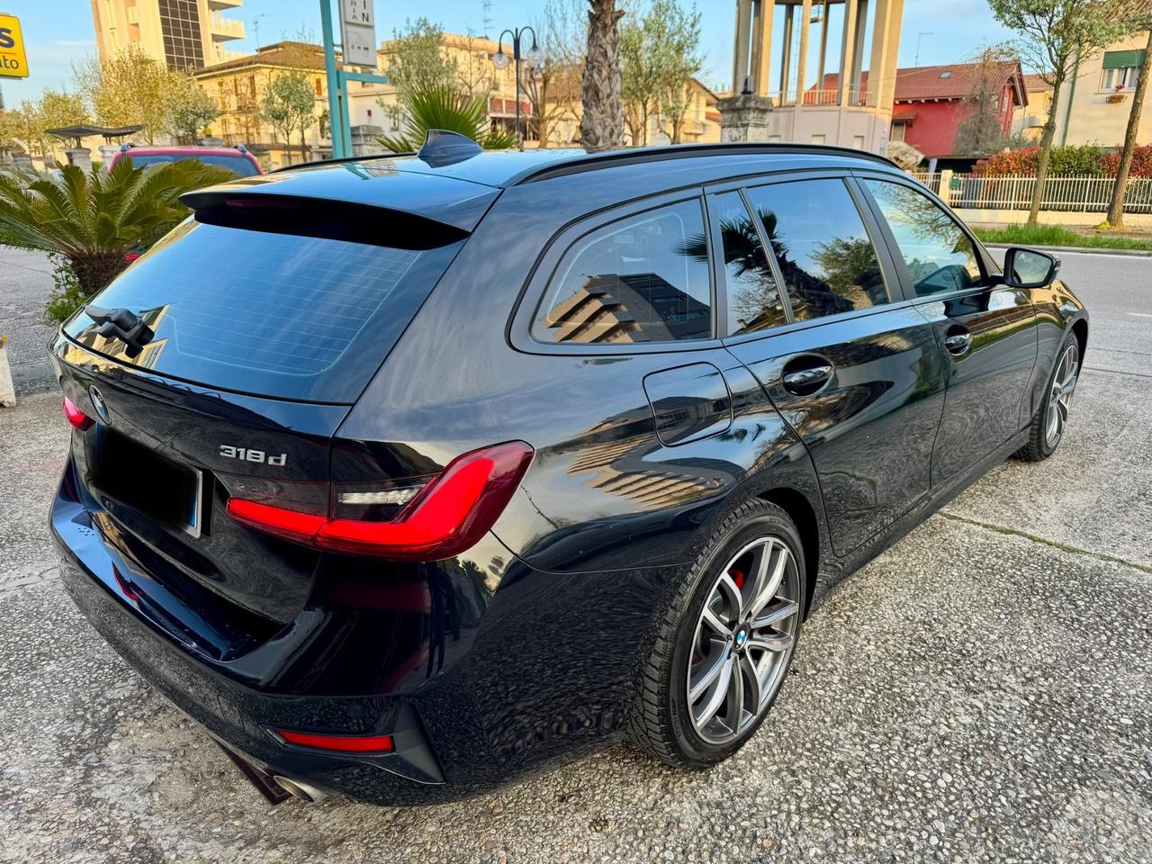 BMW 318d 2.0 150cv XENO NAVI AUT. TEL 2022 (PERMUTO)