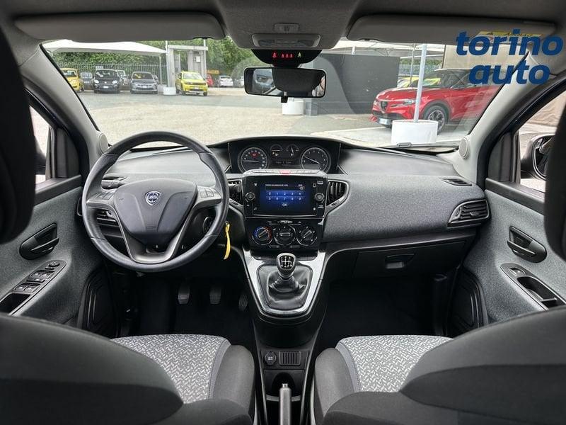 Lancia Ypsilon 1.0 FireFly 5 porte S&S Hybrid Silver