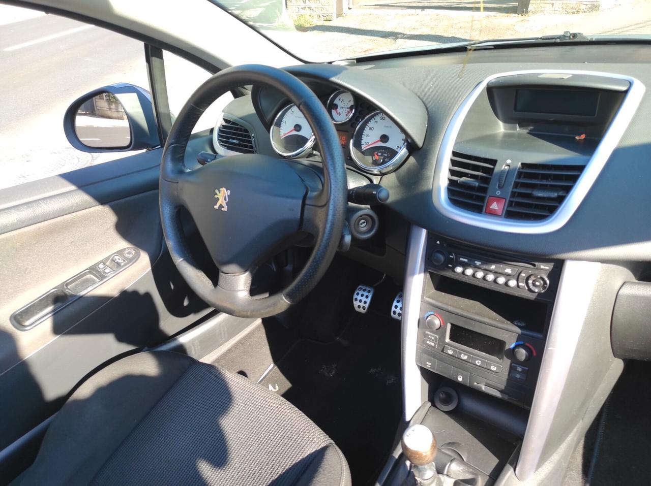 Peugeot 207 1.6 HDi 110CV CC Tecno