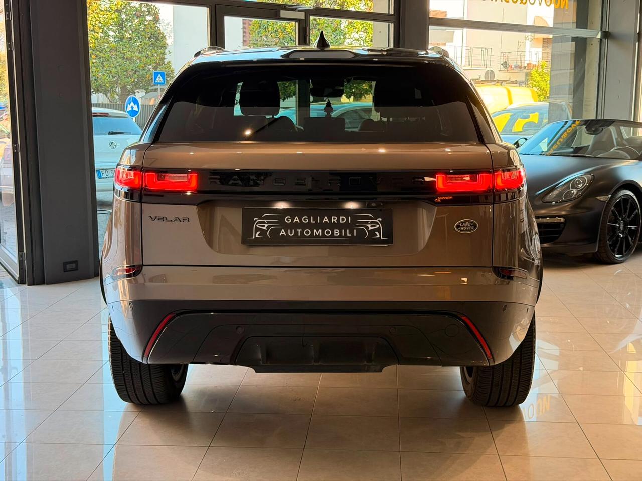 Land Rover Range Velar 2.0D I4 241 CV R-Dynamic HSE