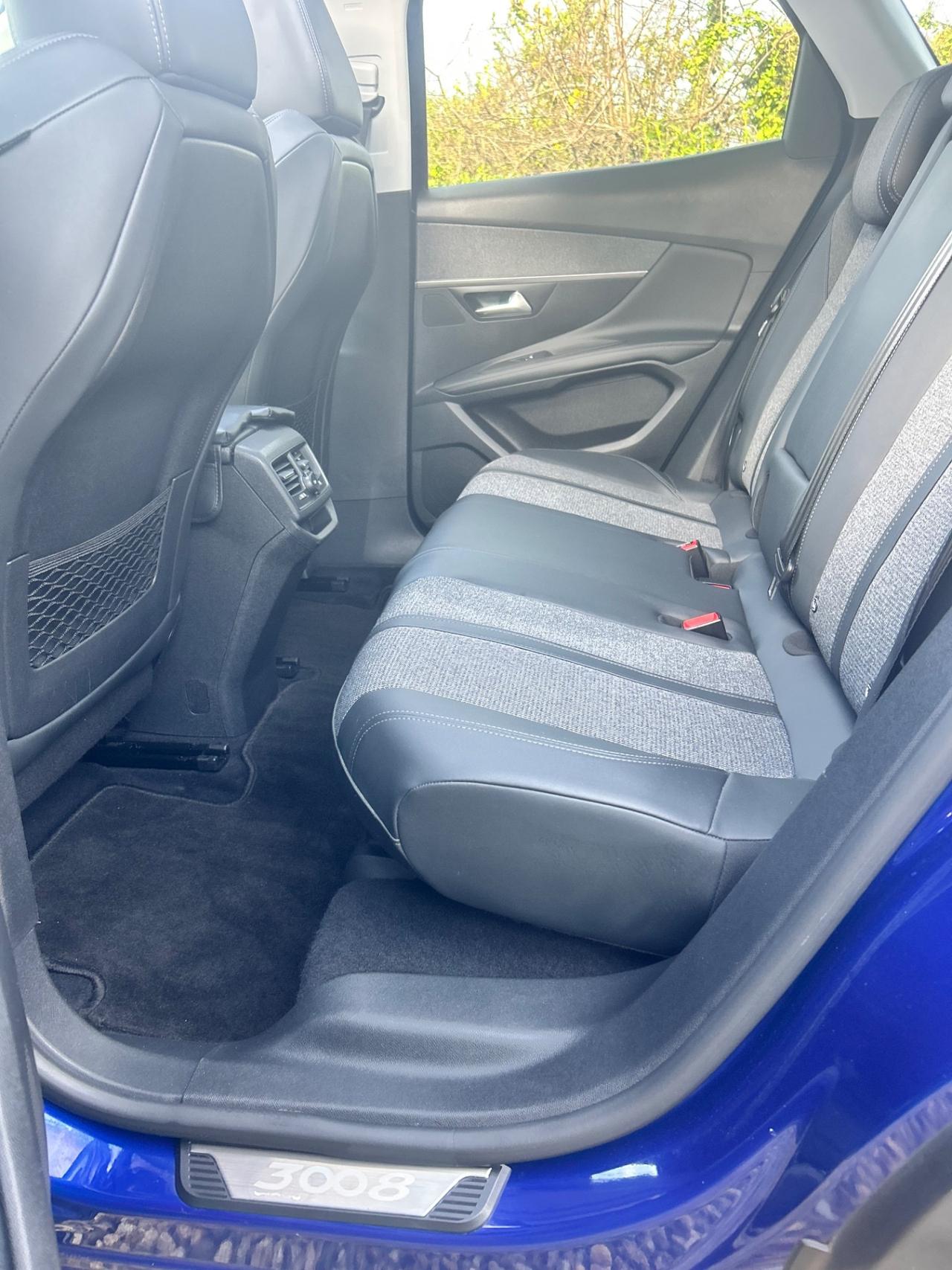 Peugeot 3008 BlueHDi 130 S&S Allure