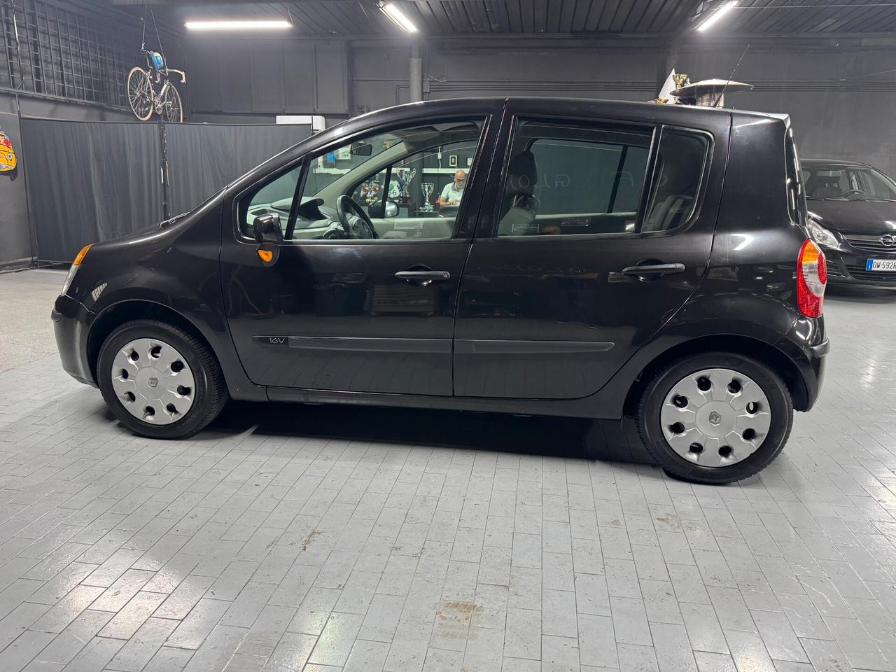 Renault Modus 1.2 Saint Tropez Neopatentati