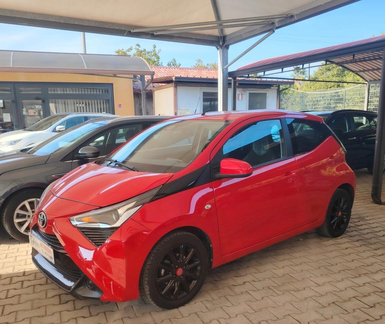 Toyota Aygo 1.0 VVT-i 69 CV 5 porte x-business