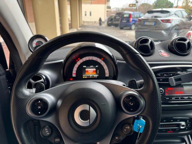 SMART ForTwo 90 0.9 Turbo twinamic JBL