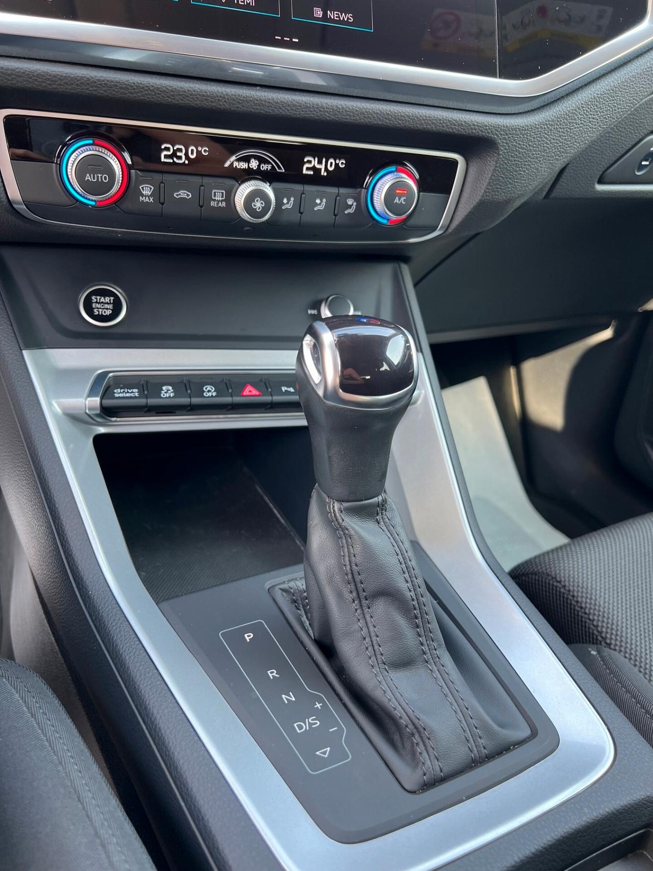 Audi Q3 SPB 35 TDI S tronic line edition - COLORE Argento Rugiada Metallizzato