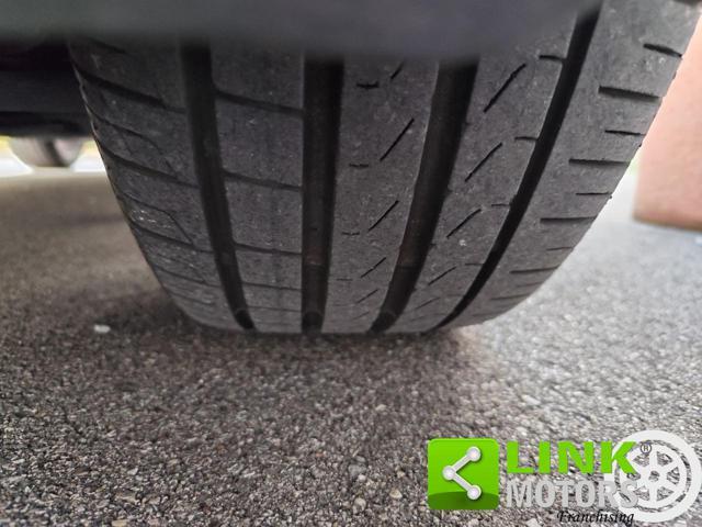VOLKSWAGEN Golf 1.6 TDI 110 CV 5p.Highline BlueM. Tech GAR.INCL