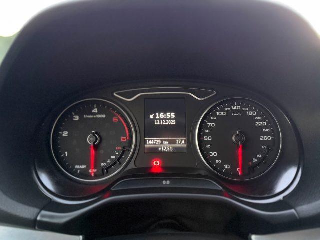 AUDI Q2 30 TDI Identity Black