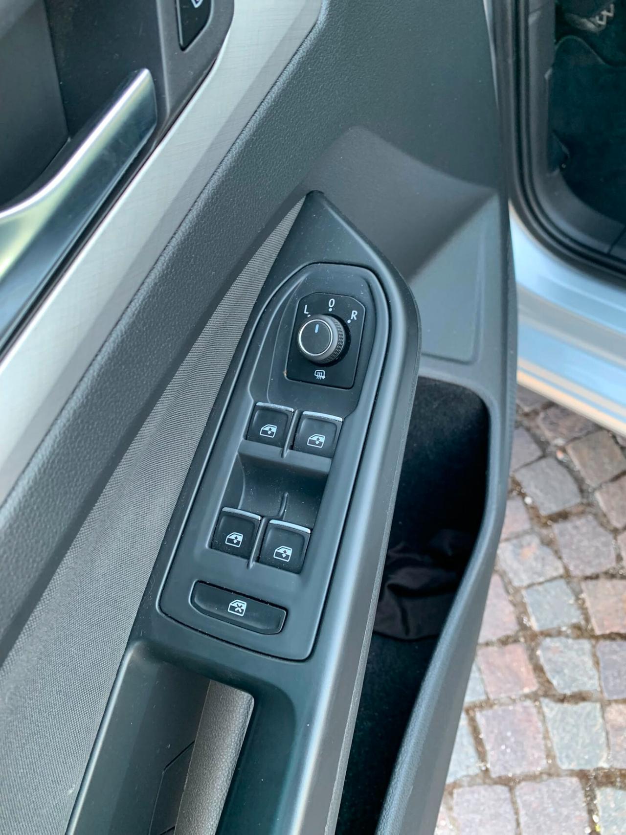 Volkswagen Golf 2.0 TDI 115 cv