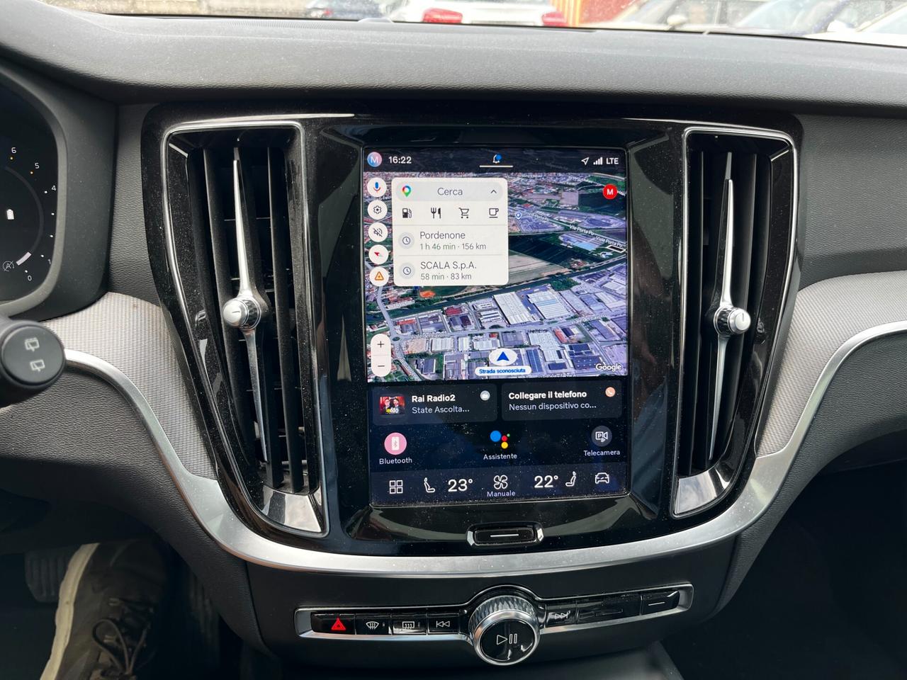 Volvo V60 B4 (d) automatico Plus Dark