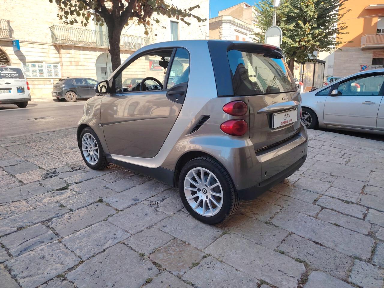 Smart ForTwo 1000 52 kW MHD coupé passion