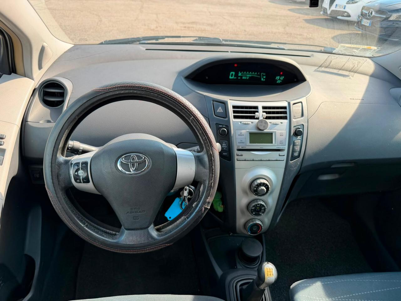 Toyota Yaris 1.3 5 porte Navi