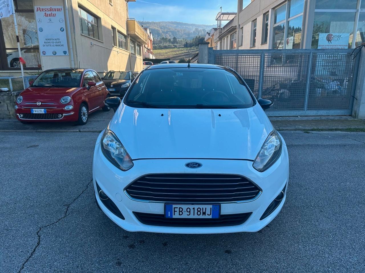 Ford Fiesta 1.4 3 porte Bz.- GPL Black & White Edition ok neo patentati