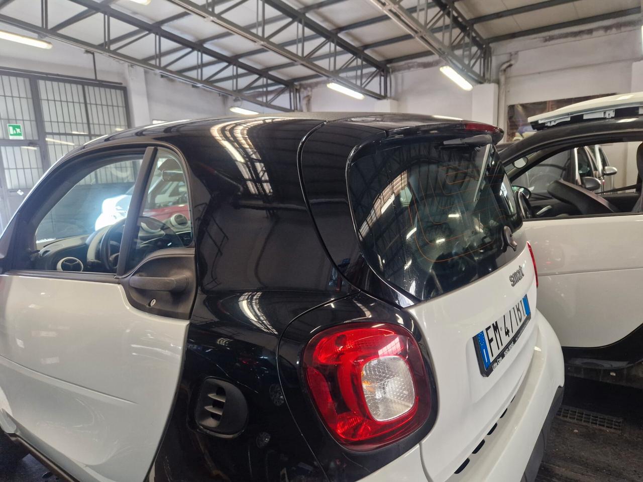 Smart automatica solo 46000km 2017 garanzia