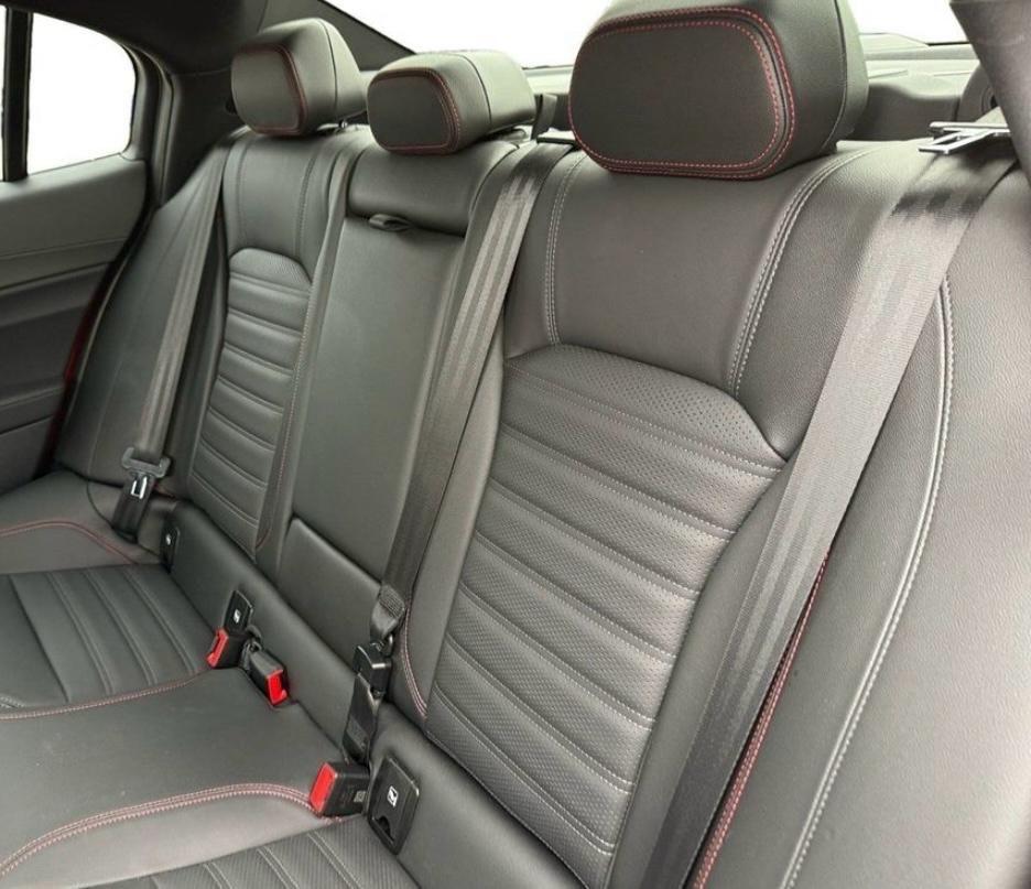 Alfa Romeo Giulia 280 CV AWD Q4 Competizione