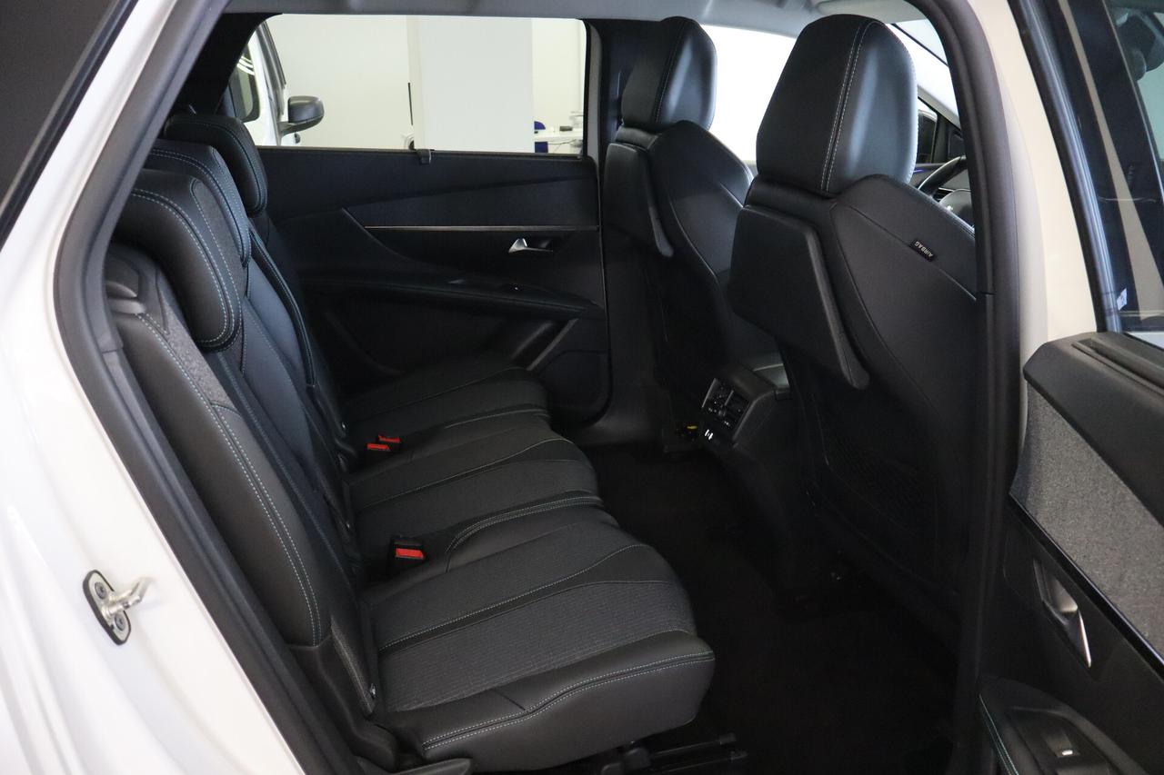 Peugeot 5008 1.5 BLUEHDI 130 CV 7 POSTI ALLURE PACK EAT8 CATENA 8 mm