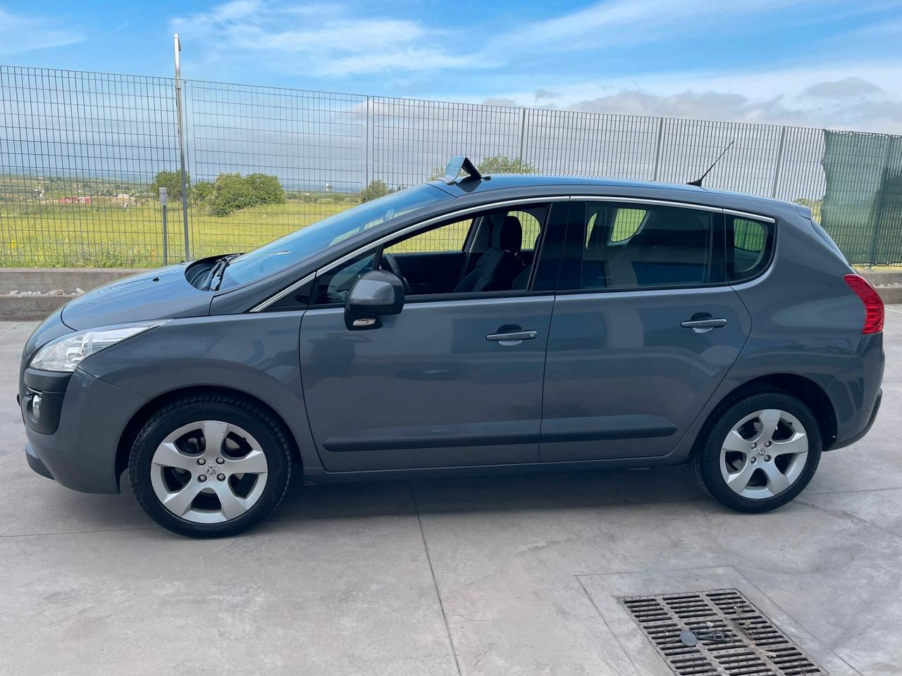 Peugeot 3008 1.6 e-HDi 115CV cambio robotizzato Stop&Start Allure