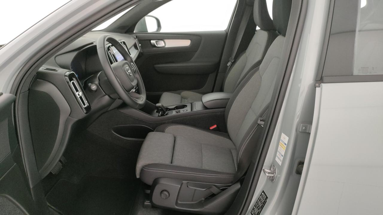 VOLVO XC40 2.0 b3 Essential auto