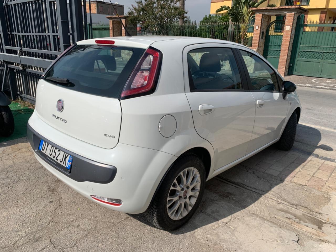 Fiat Punto Evo Punto Evo 1.4 5p Emotion B/GPL (77 kw)