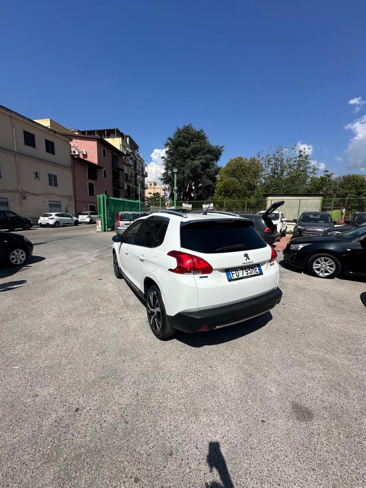 Peugeot 2008 BlueHDi 100 BLACK MATT