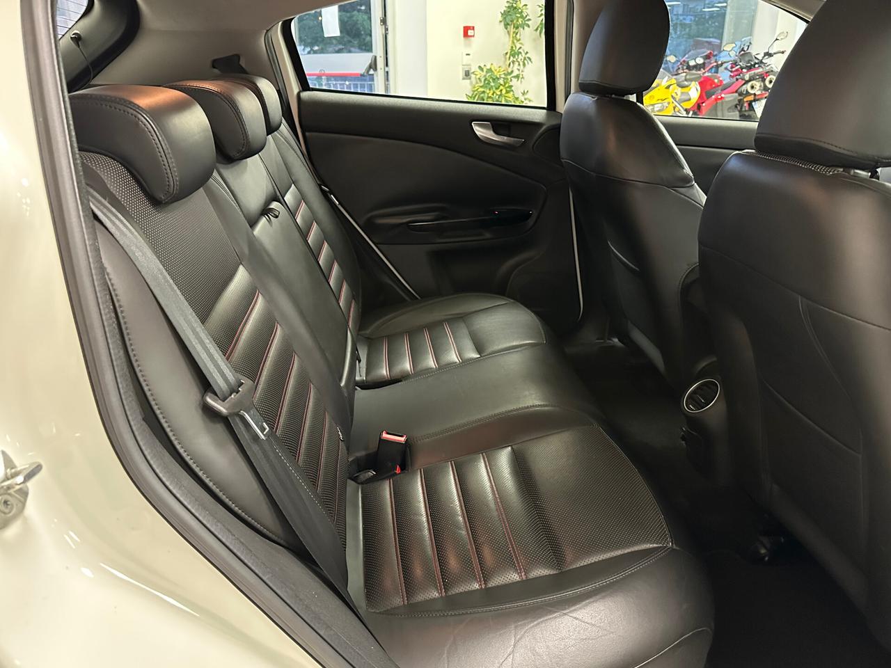 Alfa Romeo Giulietta 1.6 JTDm-2 105 CV Distinctive - 2012