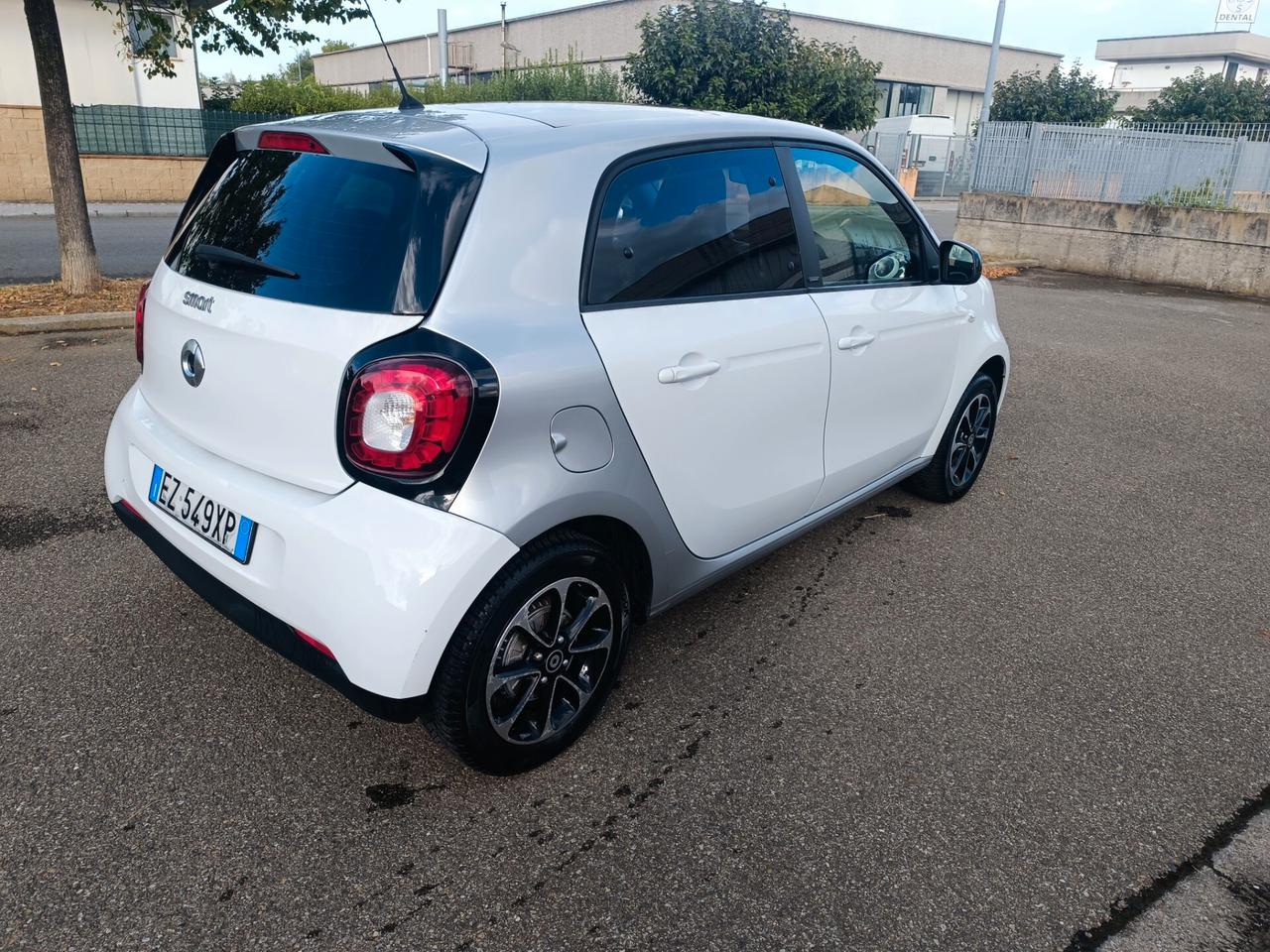 Smart ForFour 70 1.0 Passion 5 porte del 2015