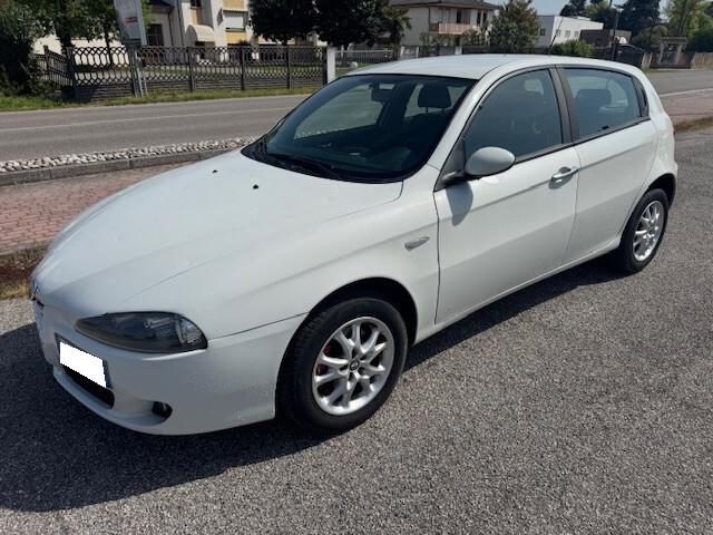 Alfa Romeo 147 1.9 JTD (120) 5 porte Progression