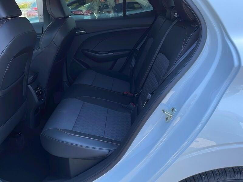 MG MG3 MG3 1.5 hybrid+ Luxury auto