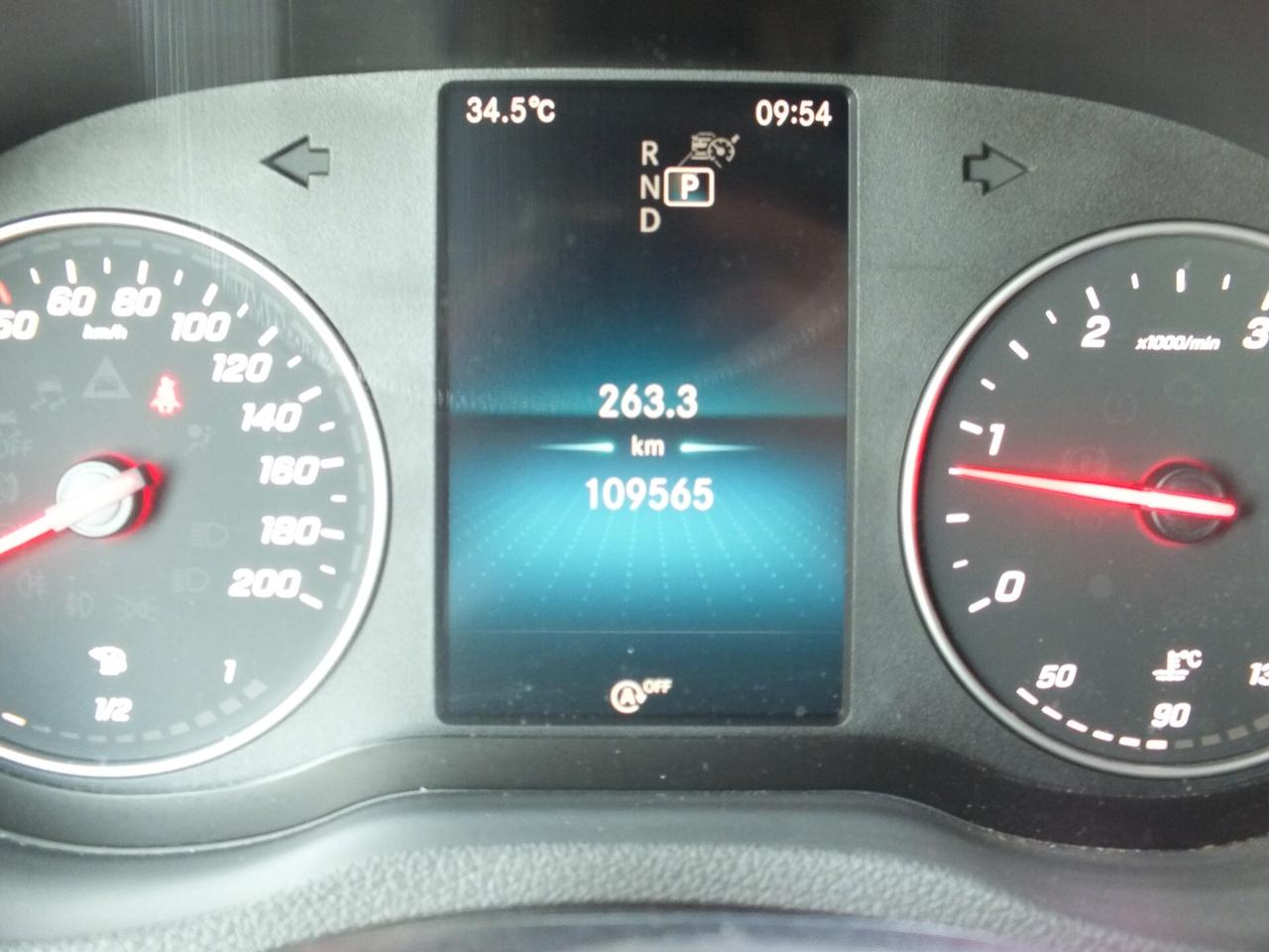 M.B SPRINTER AUTOMATICO COIBENTATO FRIGO 0-4 GRADI