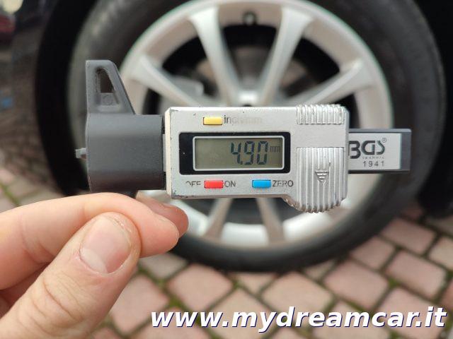 MERCEDES-BENZ A 180 d 116CV Automatic Executive