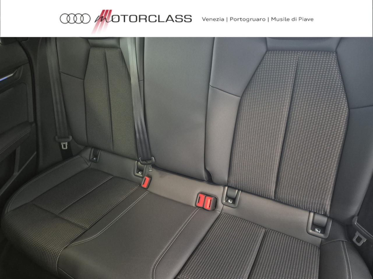 Audi A3 allstreet 2.0 tdi 150cv identity contrast s tronic