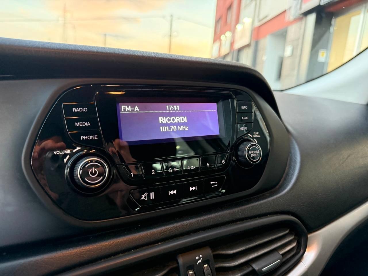 FIAT Tipo (2015-->) Tipo 1.6 Mjt S&S SW Easy