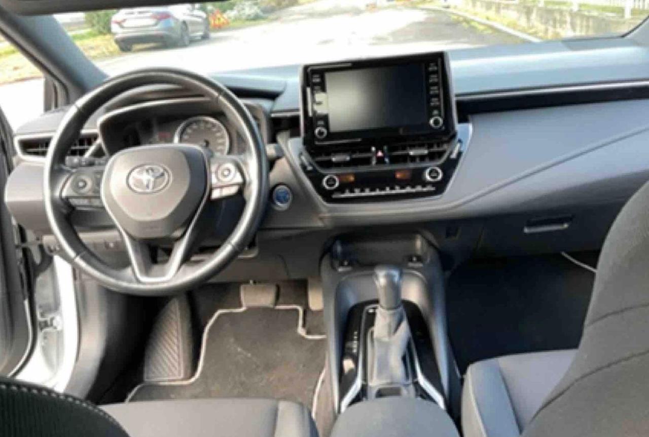 Toyota Corolla Touring Sports 1.8 Hybrid Business Tech