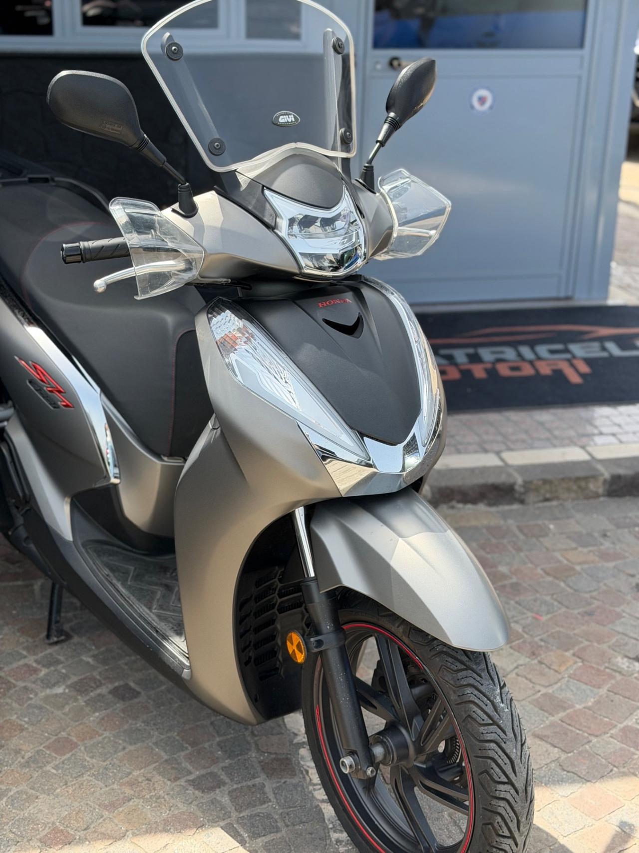 Honda SH 300 SH300 SPORT