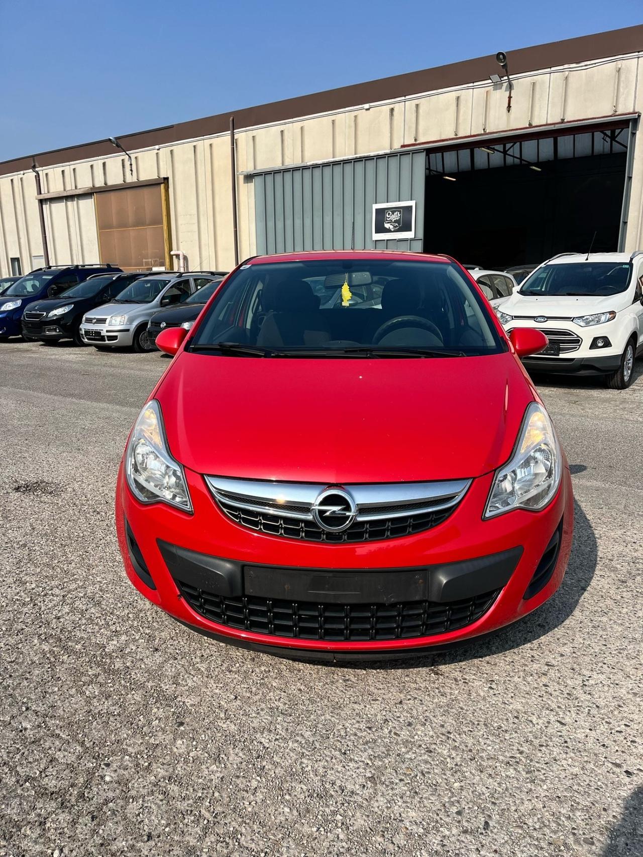 Opel Corsa 1.2 3 porte Neopatentati