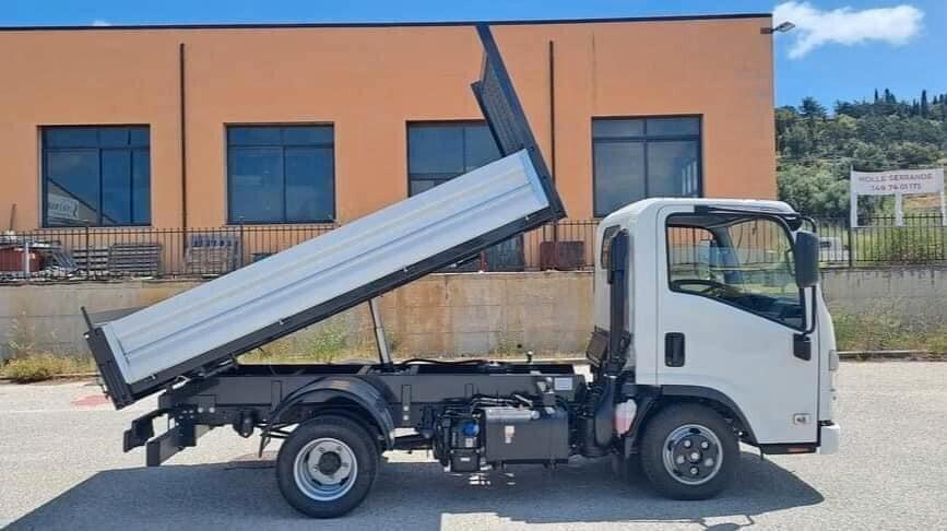 Isuzu M21 ISUZU M21 T ALLESTIMENTO RIBALTABILE TRILATERALE