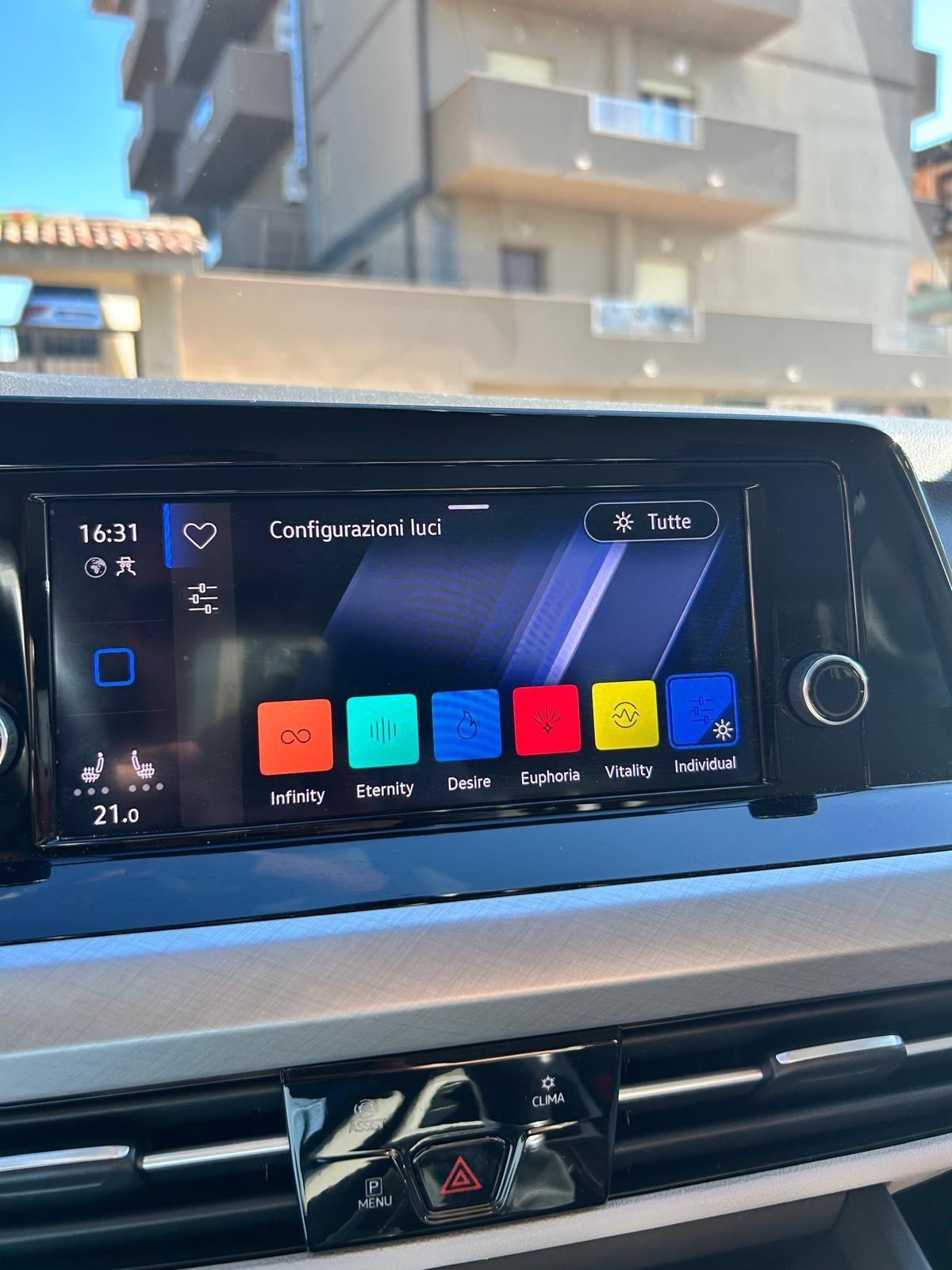 Volkswagen Golf 2.0 TDI 115 CV SCR Life