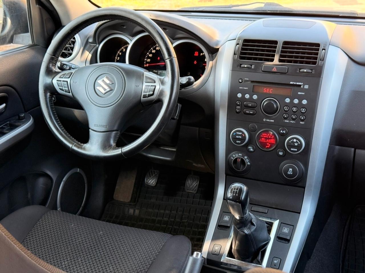 Suzuki Grand Vitara 2.4 GPL 5p Executive Crossover