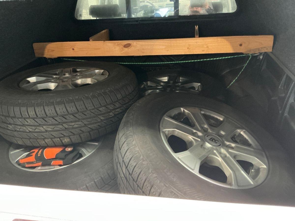 Toyota Hilux 2.5 D-4D 4WD 4p. Double Cab GX 4x4
